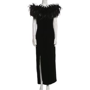 Elegant Black Feathered Women's Dress